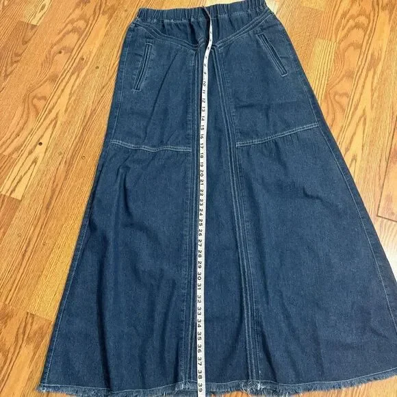 Ebossy Denim Maxi Skirt with Raw Hem - Picture 6 of 7